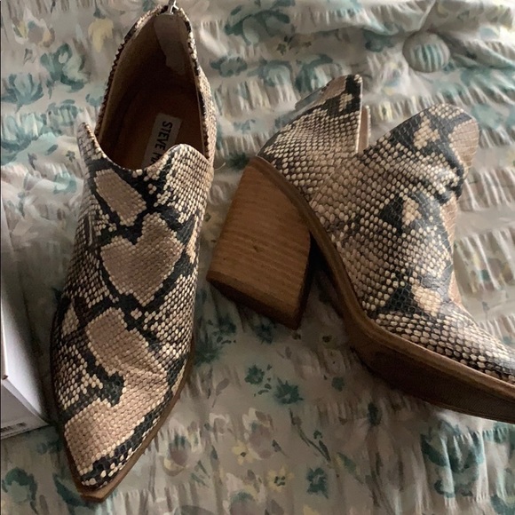 camryn bootie steve madden